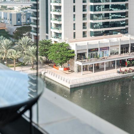 Upscale Studio Full Lake View In Goldcrest View Tower Dubái Exterior foto